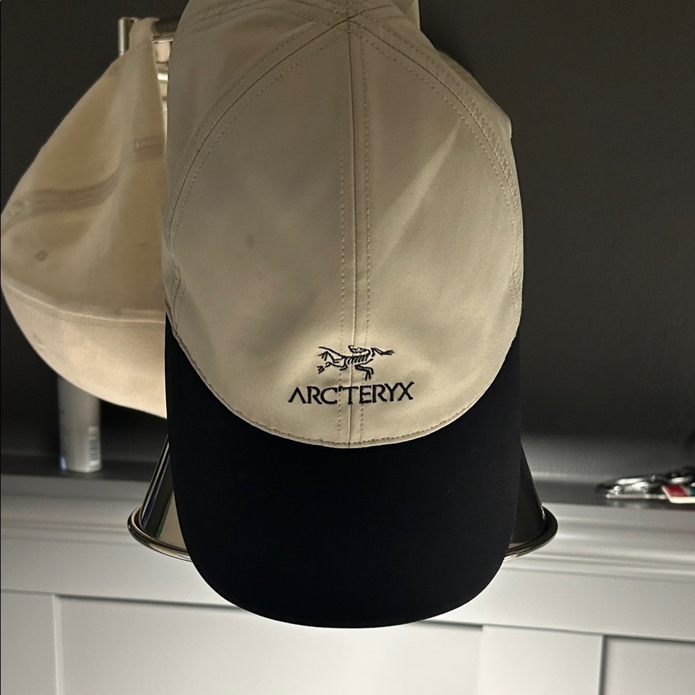 Arc'teryx Men's Black and Cream Bag